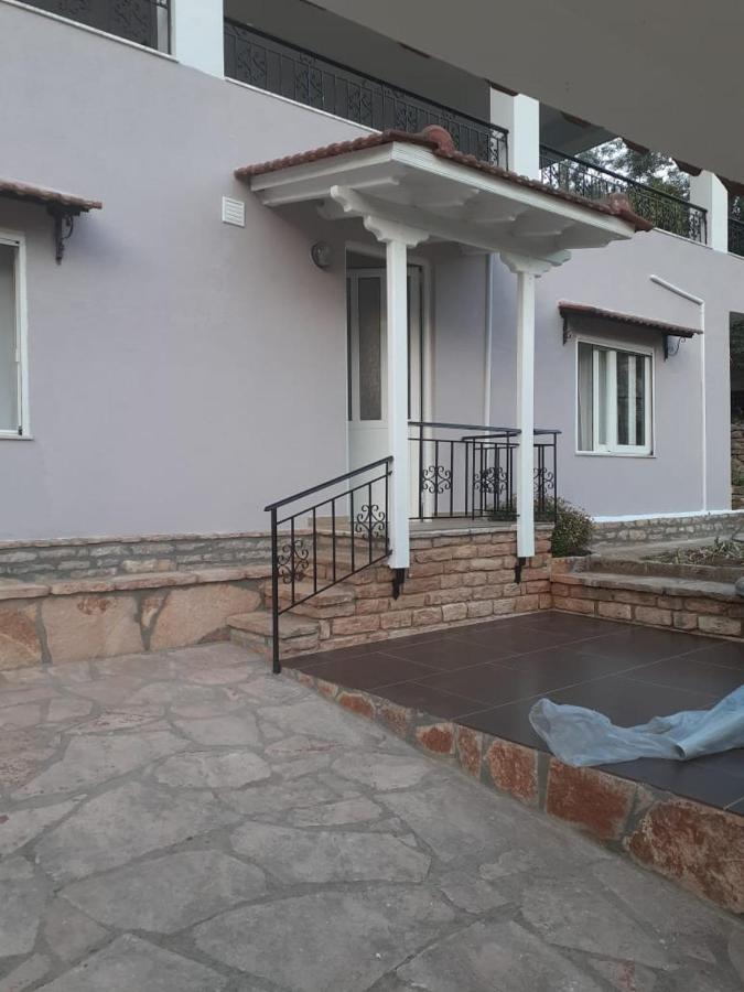 Lovely 1-Bedroom Apartment In Sarande Exterior photo
